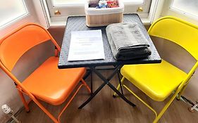 Comfy Stay In Wandsworth Town